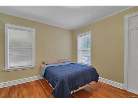 5515 Gresham Ave, Saint Louis, MO 63109 photo 9