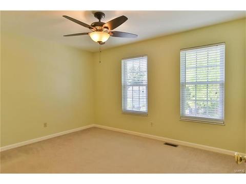 218 Oakmont Farm Dr, Ballwin, MO 63021 photo 17