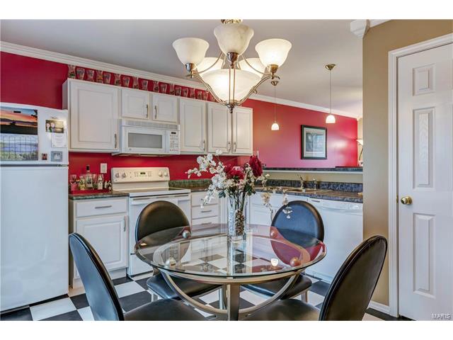 712 Hyde, O'fallon, MO 63366 photo 8