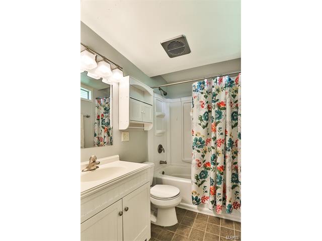 314 Coventry Ln, Manchester, MO 63021 photo 17