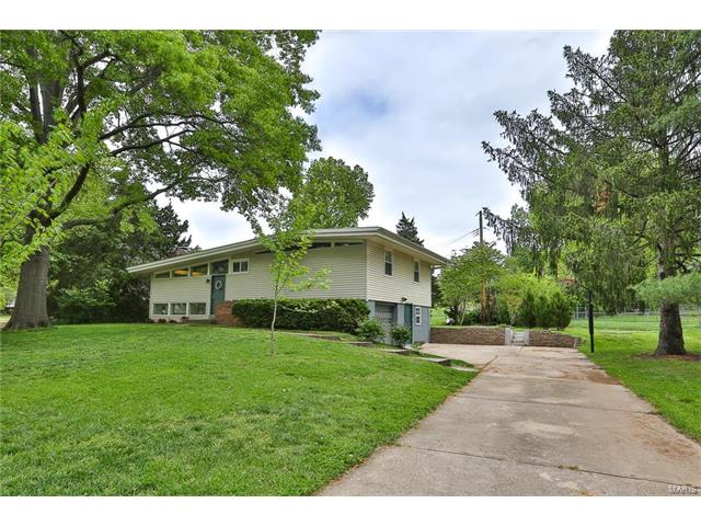 314 Coventry Ln, Manchester, MO 63021 photo 2