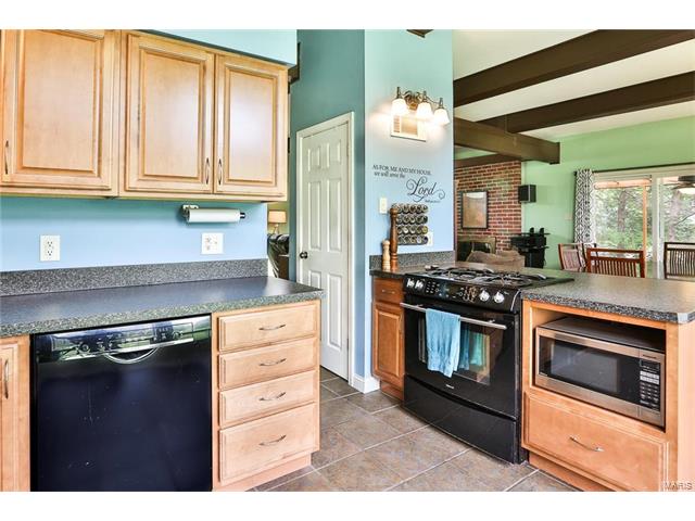 314 Coventry Ln, Manchester, MO 63021 photo 9