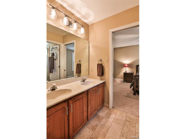 425 Gateford Dr, Ballwin, MO 63021 photo 32