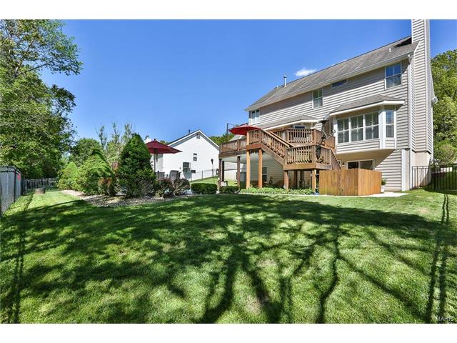 425 Gateford Dr, Ballwin, MO 63021 photo 3