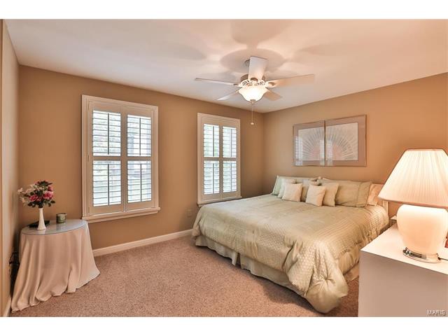 425 Gateford Dr, Ballwin, MO 63021 photo 28