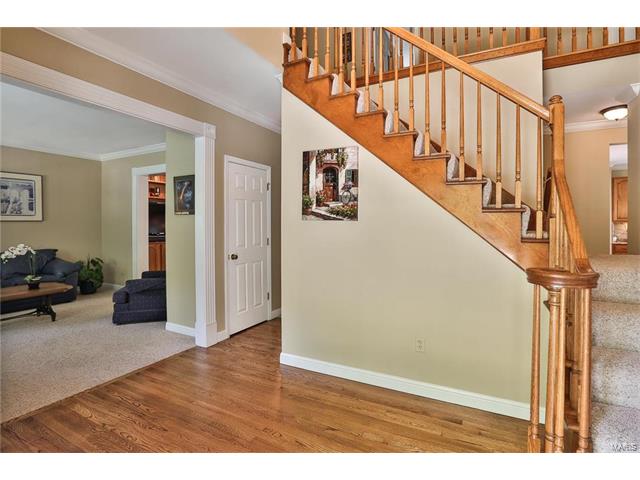 425 Gateford Dr, Ballwin, MO 63021 photo 6