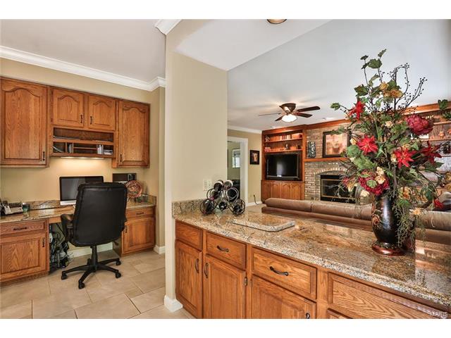 425 Gateford Dr, Ballwin, MO 63021 photo 15
