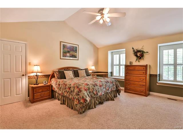 425 Gateford Dr, Ballwin, MO 63021 photo 24