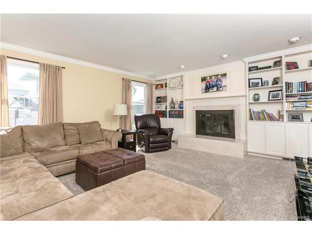 1838 Waterford Ridge Dr, Ballwin, MO 63021 photo 7