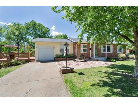 144 Constance Ct, Saint Ann, MO 63074 photo 4