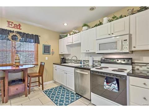 144 Constance Ct, Saint Ann, MO 63074 photo 9