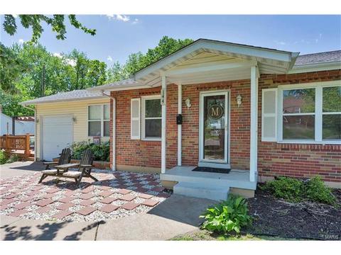 144 Constance Ct, Saint Ann, MO 63074 photo 3
