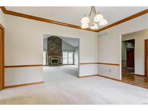 16824 Sunset Circle Dr, Ballwin, MO 63011 photo 6