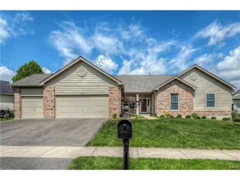 16824 Sunset Circle Dr, Ballwin, MO 63011 photo 1
