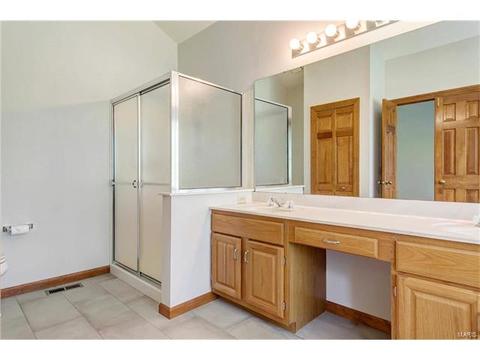 16824 Sunset Circle Dr, Ballwin, MO 63011 photo 19