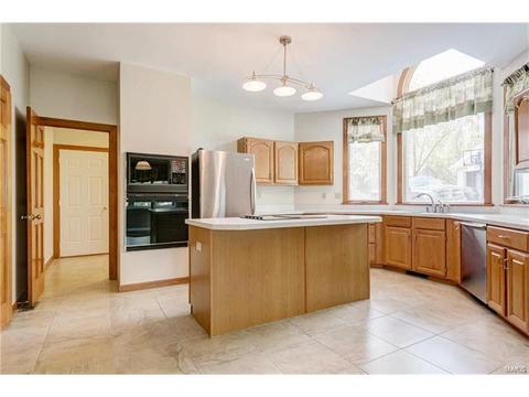 16824 Sunset Circle Dr, Ballwin, MO 63011 photo 12