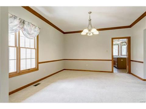 16824 Sunset Circle Dr, Ballwin, MO 63011 photo 5