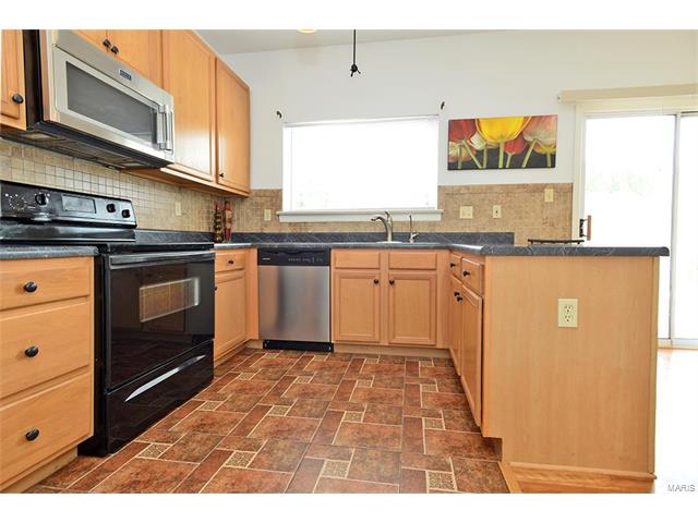 636 Brook Meadow Dr, Ballwin, MO 63021 photo 9