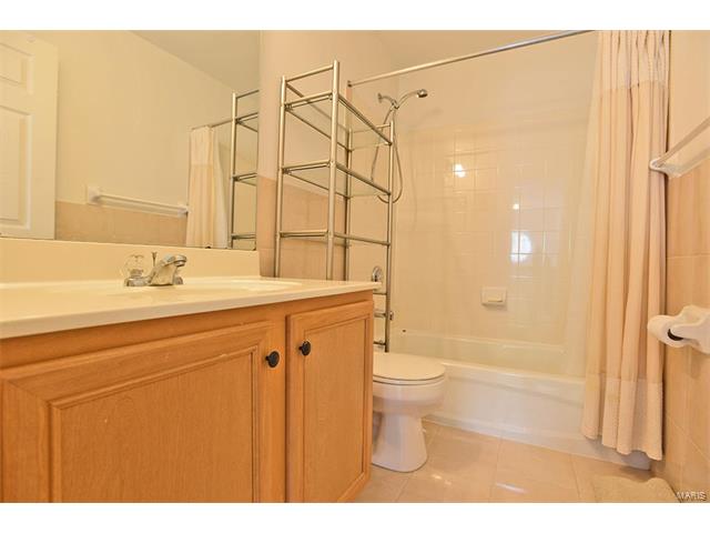 636 Brook Meadow Dr, Ballwin, MO 63021 photo 28