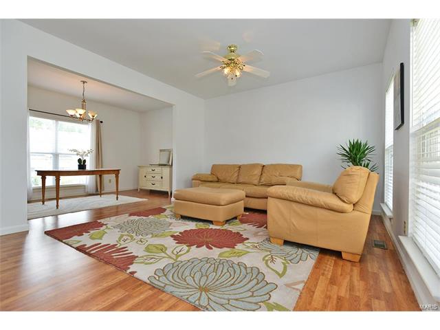 636 Brook Meadow Dr, Ballwin, MO 63021 photo 5