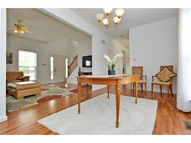 636 Brook Meadow Dr, Ballwin, MO 63021 photo 7