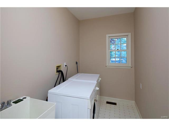 908 Pheasant Woods Dr, Ballwin, MO 63021 photo 25
