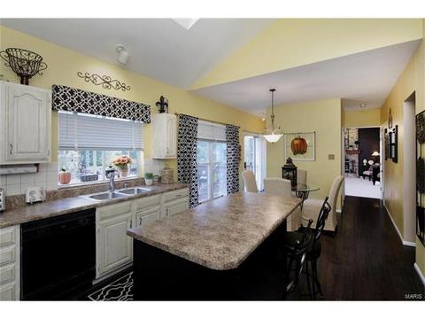 209 Timber Tree, Ballwin, MO 63011 photo 14
