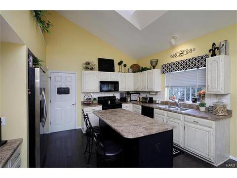 209 Timber Tree, Ballwin, MO 63011 photo 13