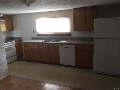 4075 Esseldale, Saint Ann, MO 63074 photo 3