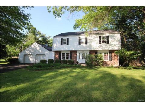 923 Camargo Dr, Ballwin, MO 63011 photo 1