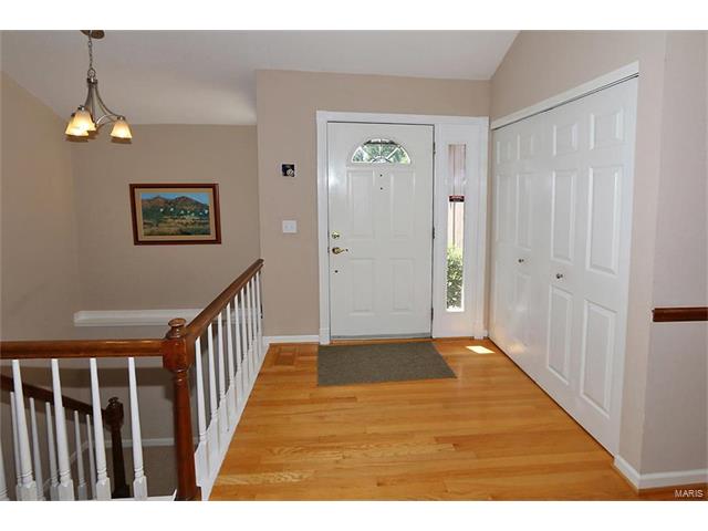 52 Treebeard Cir, Saint Charles, MO 63303 photo 2