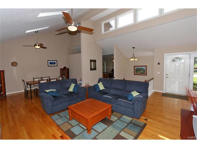 52 Treebeard Cir, Saint Charles, MO 63303 photo 4