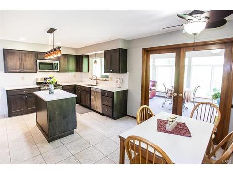 904 Windgate Ct, Fenton, MO 63026 photo 11