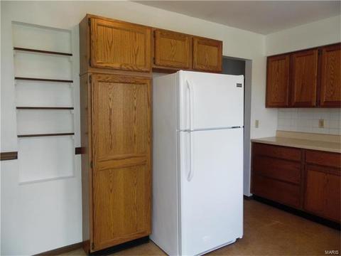 917 Parma, Ballwin, MO 63021 photo 6