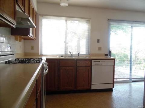 917 Parma, Ballwin, MO 63021 photo 7
