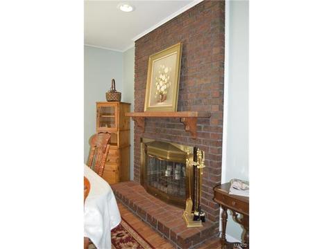 306 Wembley Ln, Ballwin, MO 63021 photo 13