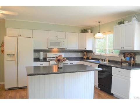 306 Wembley Ln, Ballwin, MO 63021 photo 7