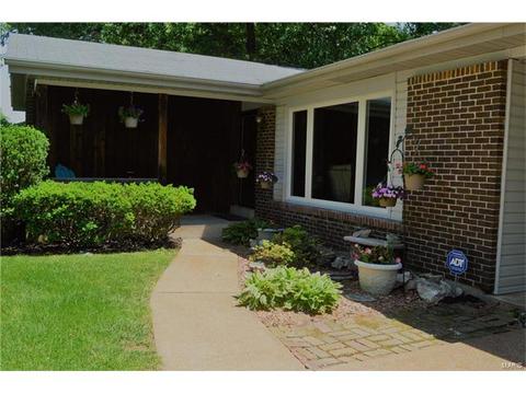 306 Wembley Ln, Ballwin, MO 63021 photo 3