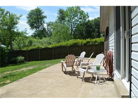 306 Wembley Ln, Ballwin, MO 63021 photo 15
