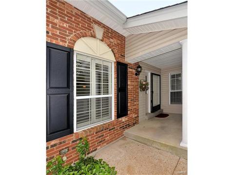 860 Woodside Trails Dr, Ballwin, MO 63021 photo 1
