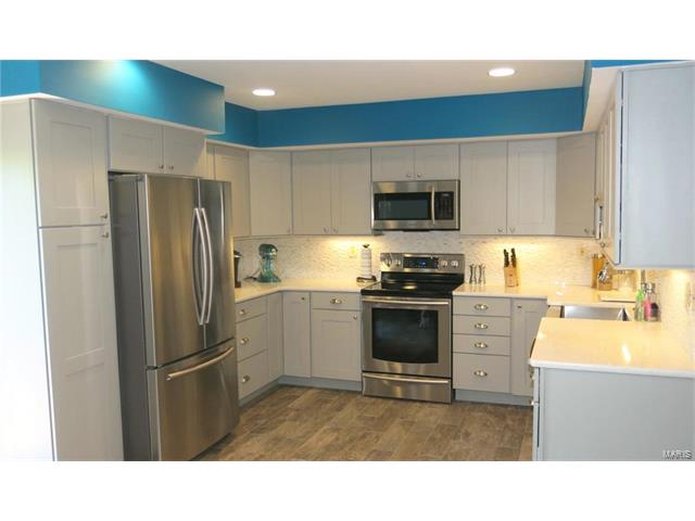 2409 Hidden Meadow Ln, Ballwin, MO 63021 photo 9