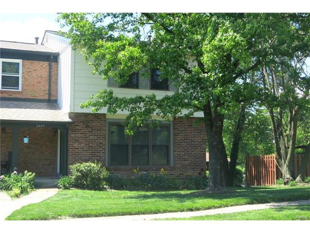 2409 Hidden Meadow Ln, Ballwin, MO 63021 photo 1