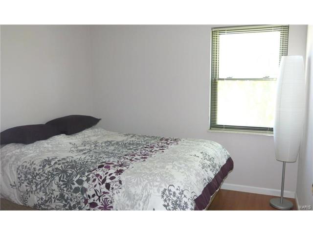 2409 Hidden Meadow Ln, Ballwin, MO 63021 photo 14