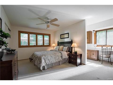 401 Andover Ln, Ballwin, MO 63011 photo 8