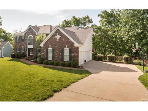 16037 Forest Valley Dr, Ballwin, MO 63021 photo 2