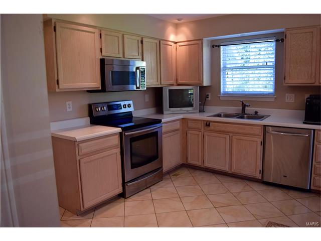 902 Claybend Dr, Ballwin, MO 63011 photo 11