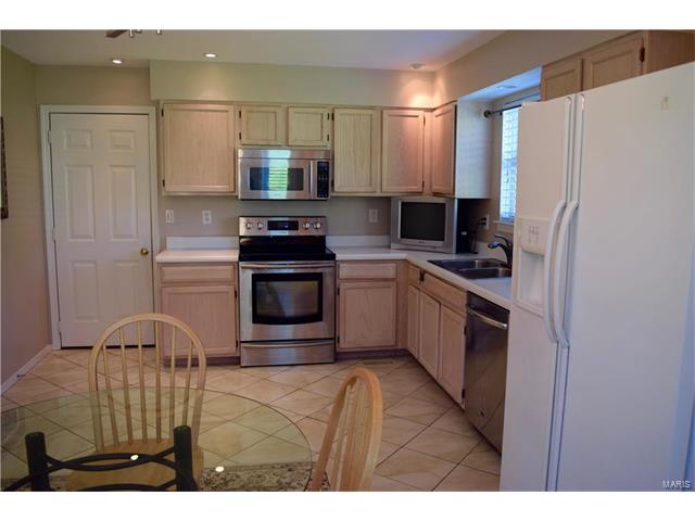 902 Claybend Dr, Ballwin, MO 63011 photo 15