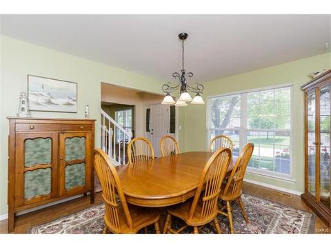 131 Royallmanor Ln, O'fallon, MO 63368 photo 3