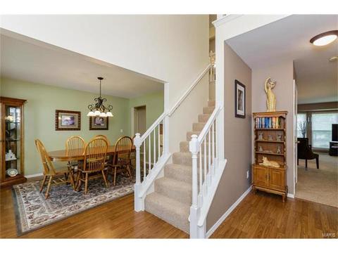 131 Royallmanor Ln, O'fallon, MO 63368 photo 2