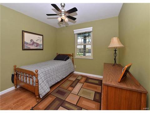 691 Woodrun Ct, Ballwin, MO 63021 photo 10